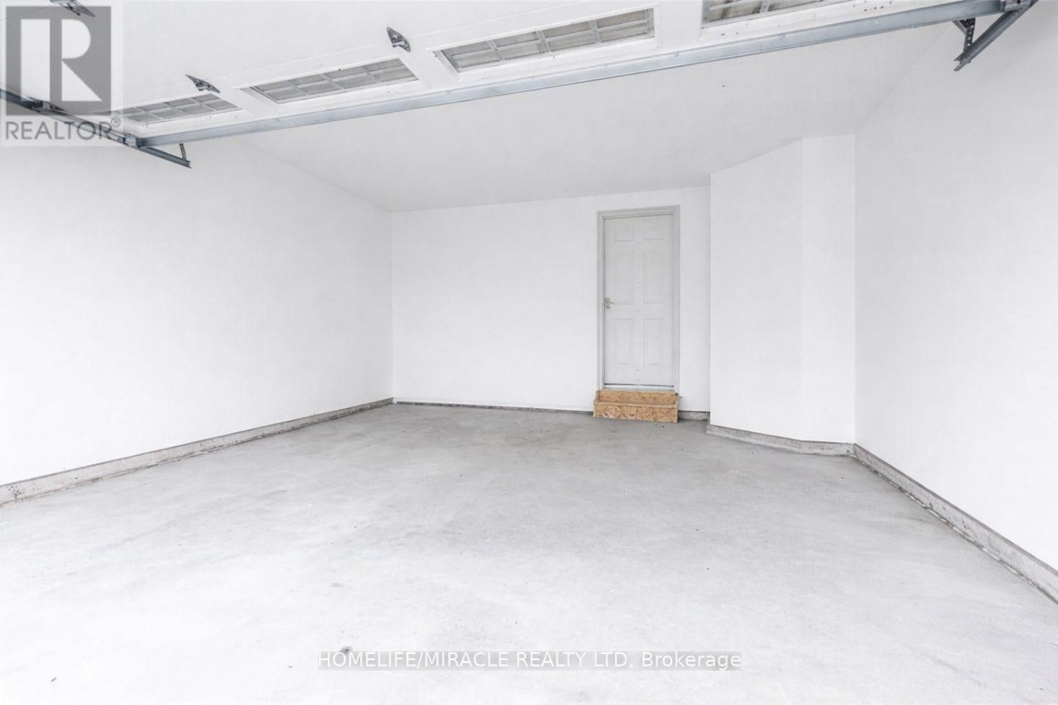 6 HILL STREET Image 48