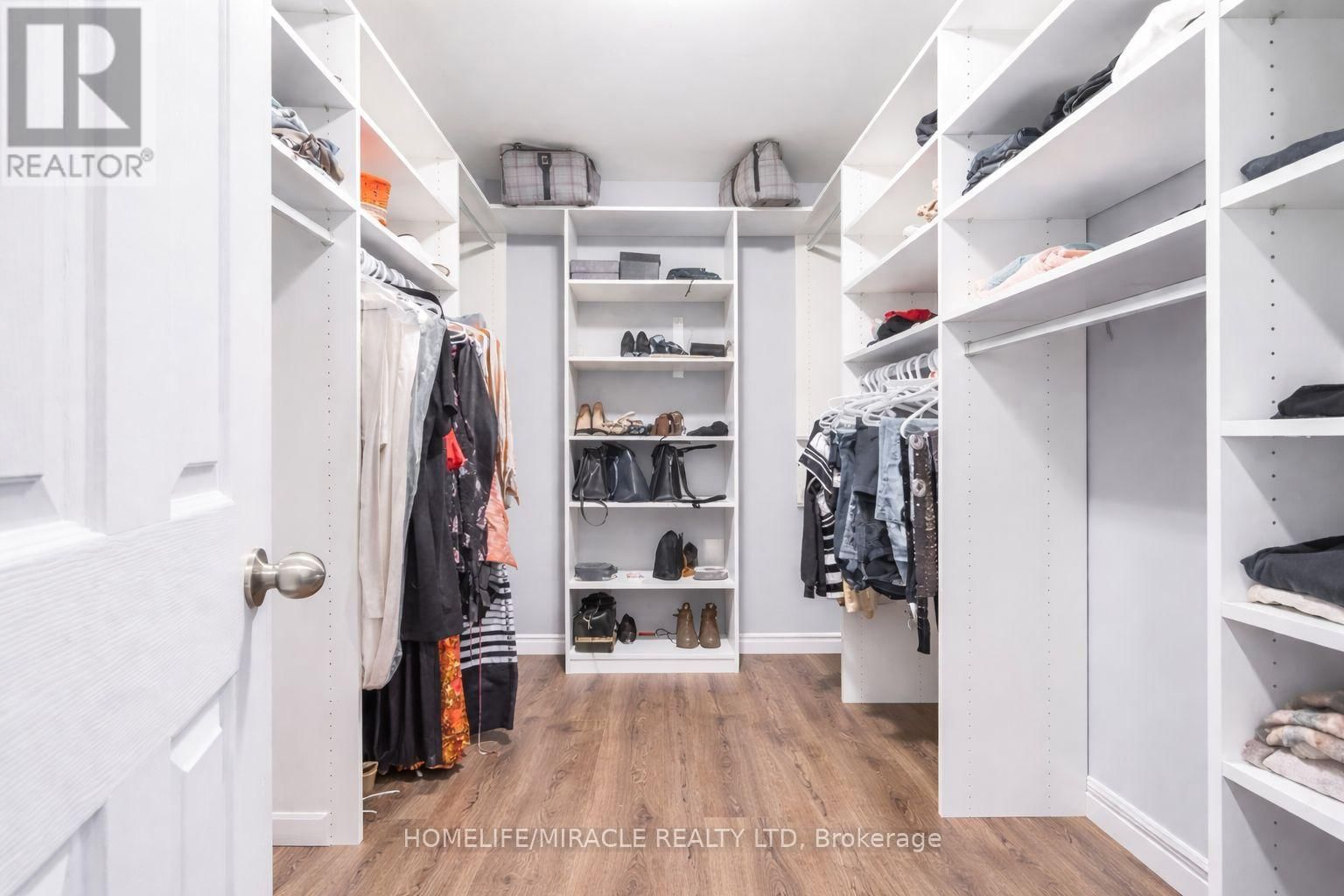 6 HILL STREET Image 49