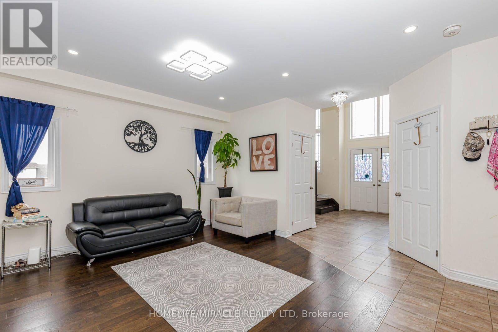 6 HILL STREET Image 7