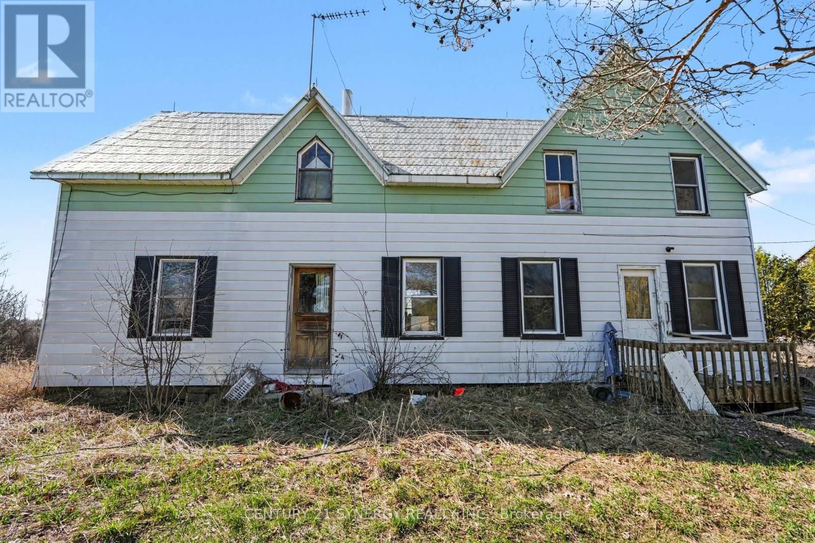 589 BATES ROAD Image 10