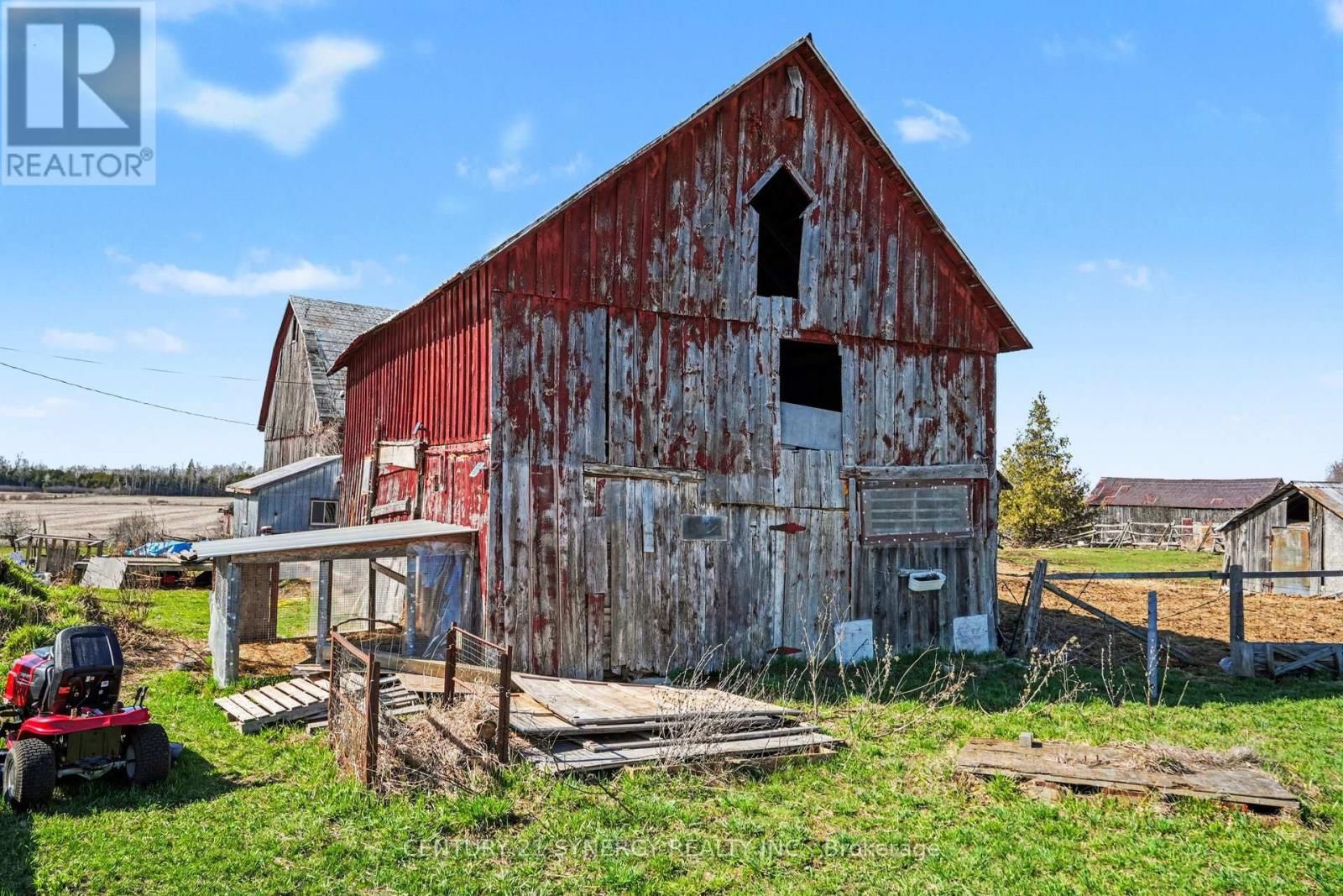 589 BATES ROAD Image 12