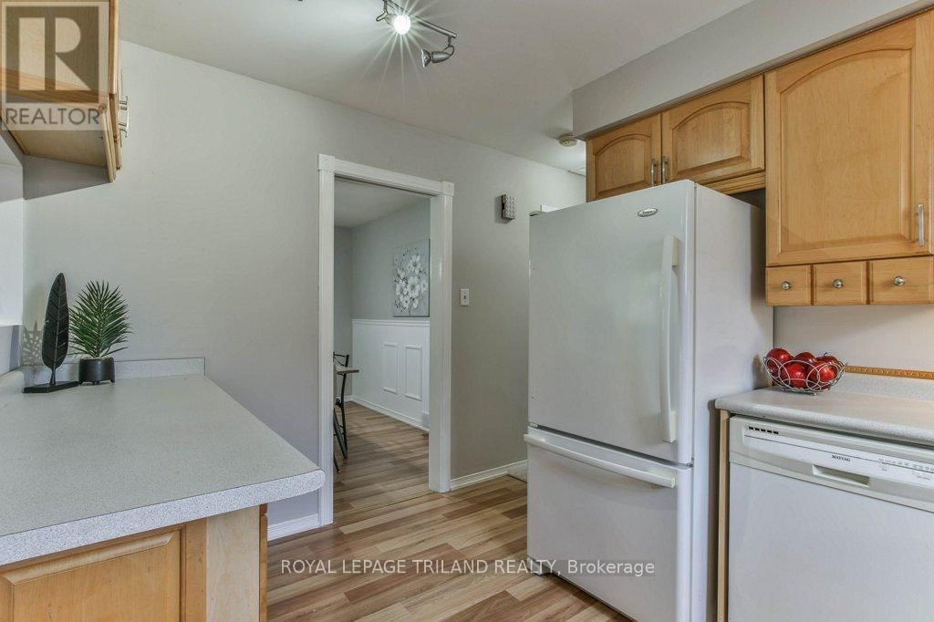 76 SPEIGHT CRESCENT Image 14