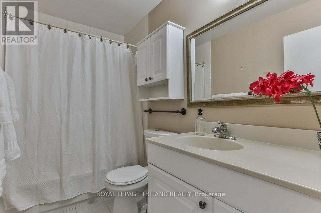 76 SPEIGHT CRESCENT Image 21