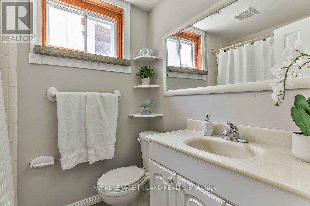 76 SPEIGHT CRESCENT Image 27