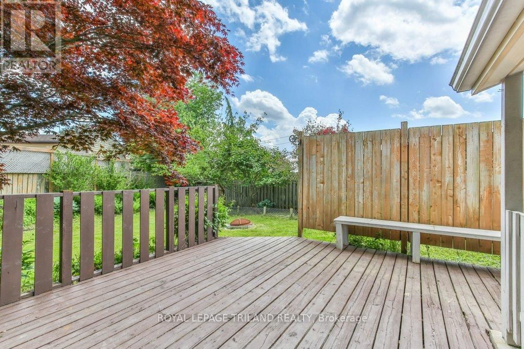 76 SPEIGHT CRESCENT Image 30