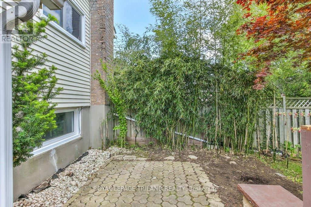 76 SPEIGHT CRESCENT Image 32