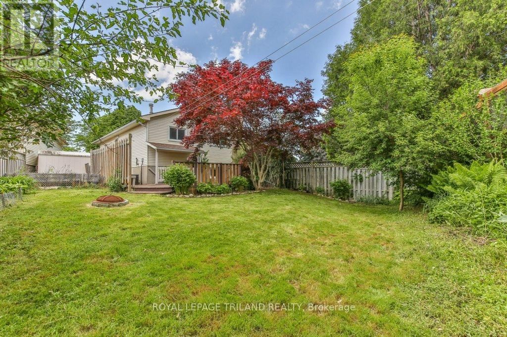 76 SPEIGHT CRESCENT Image 34