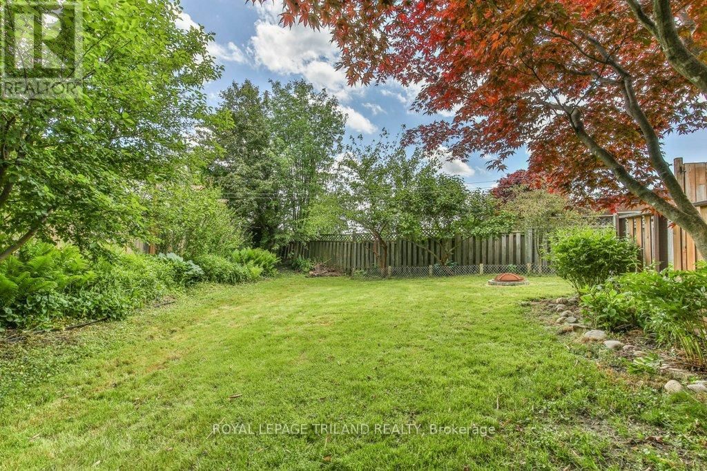 76 SPEIGHT CRESCENT Image 35