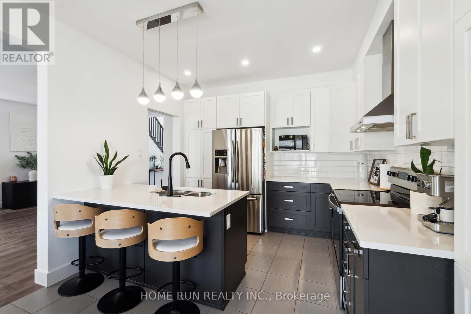 334 HALIBURTON HEIGHTS Image 10