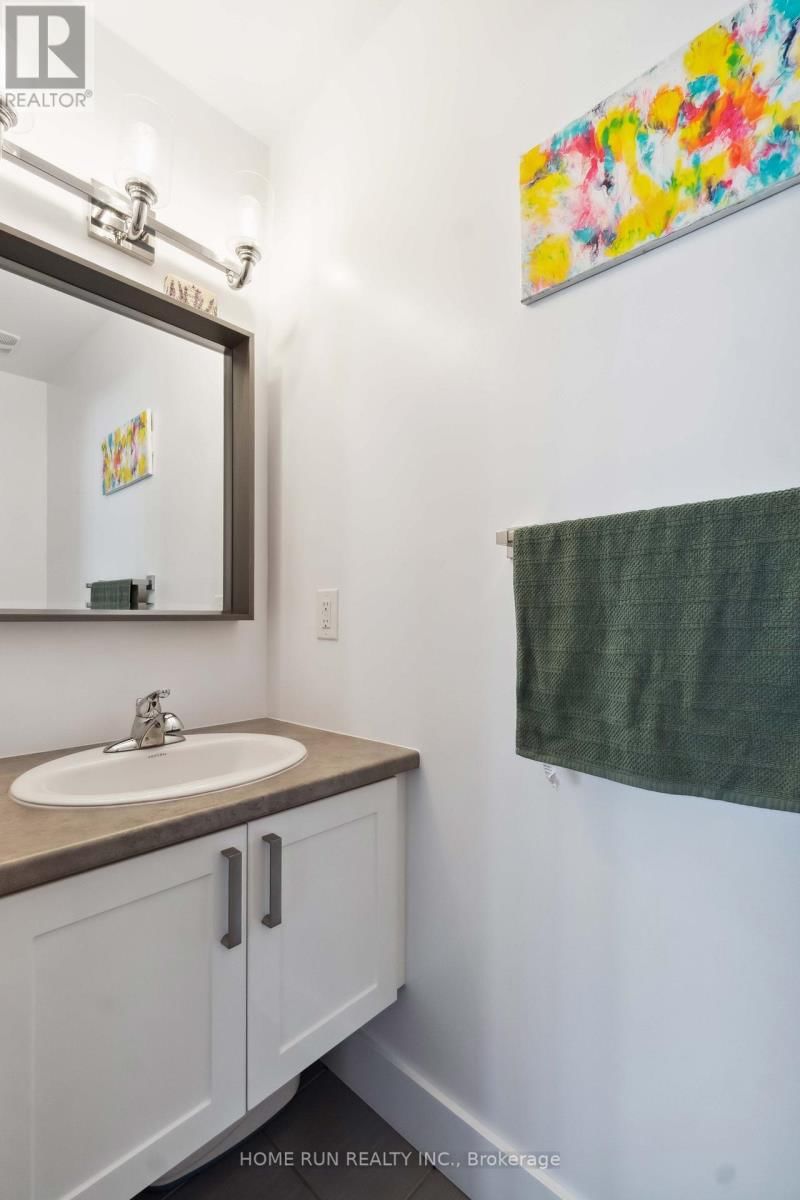 334 HALIBURTON HEIGHTS Image 15