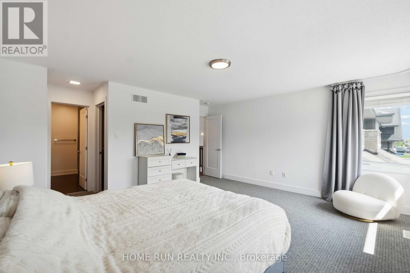 334 HALIBURTON HEIGHTS Image 20