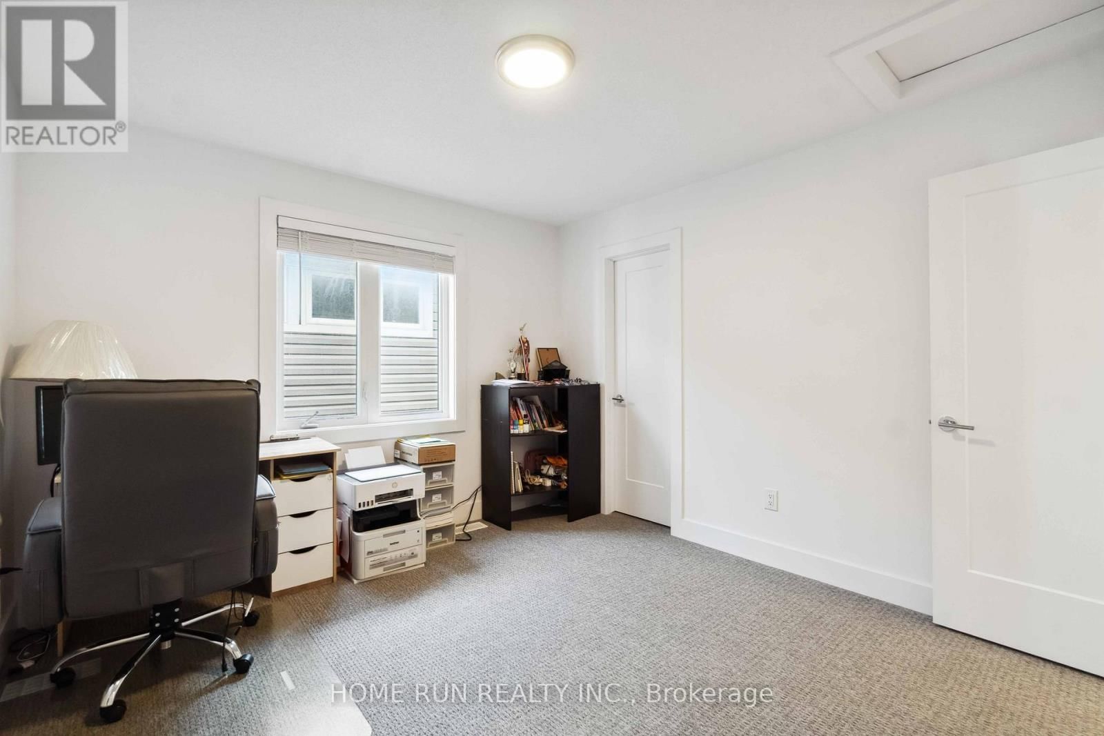 334 HALIBURTON HEIGHTS Image 24