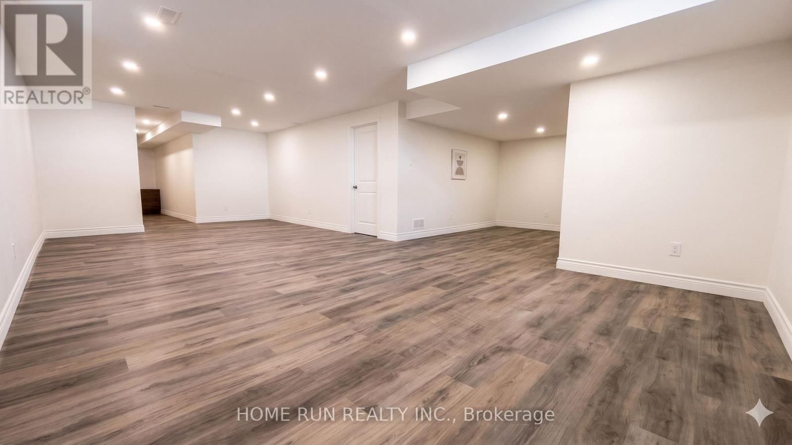 334 HALIBURTON HEIGHTS Image 40