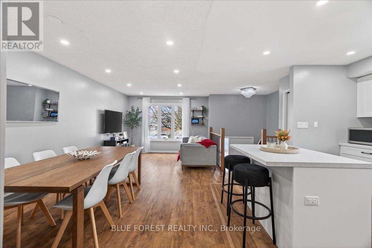 54 STOKES ROAD Image 10