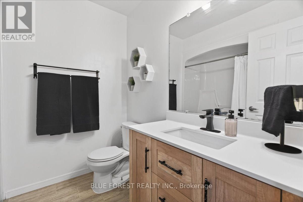 54 STOKES ROAD Image 16