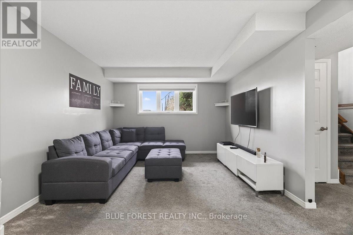 54 STOKES ROAD Image 20