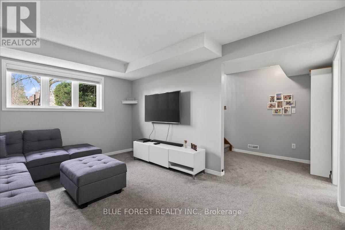 54 STOKES ROAD Image 21