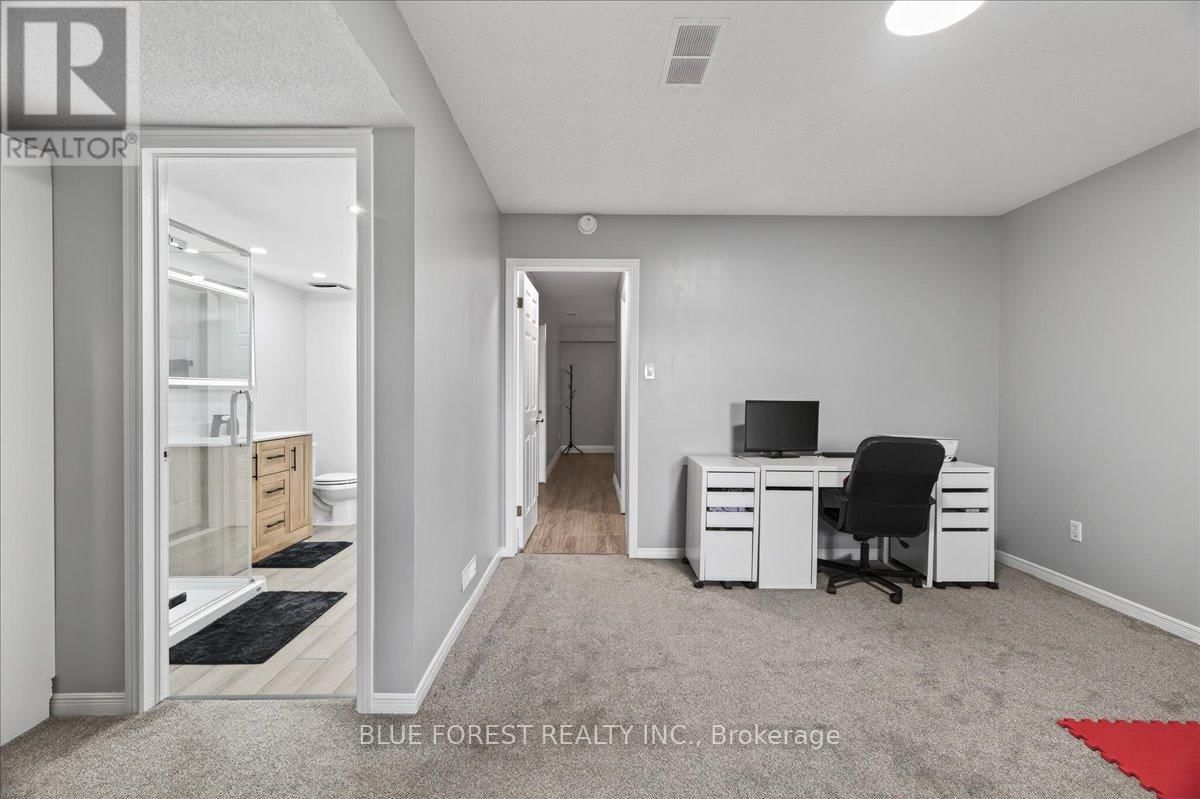 54 STOKES ROAD Image 22