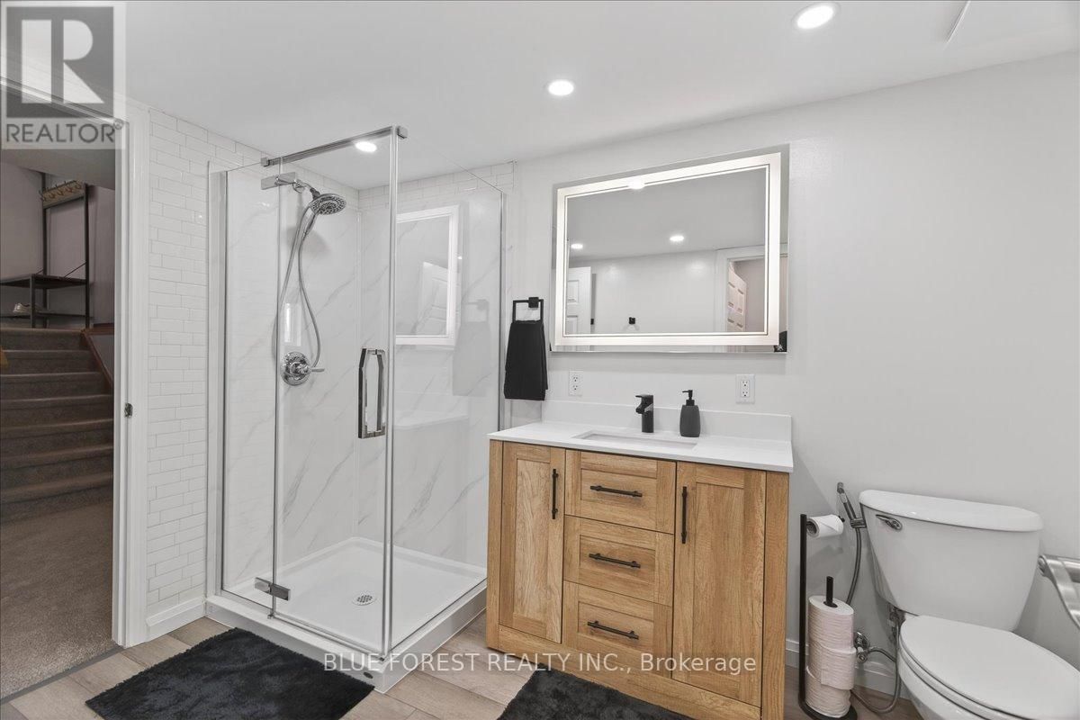 54 STOKES ROAD Image 24