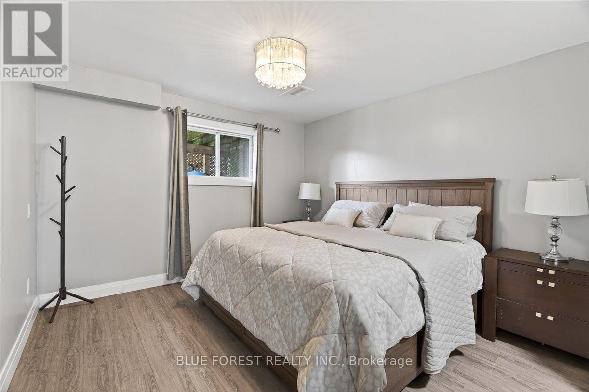 54 STOKES ROAD Image 25