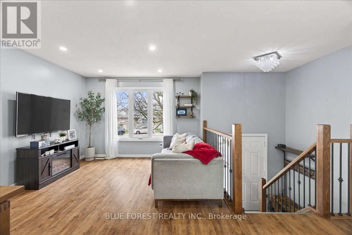 54 STOKES ROAD Image 3