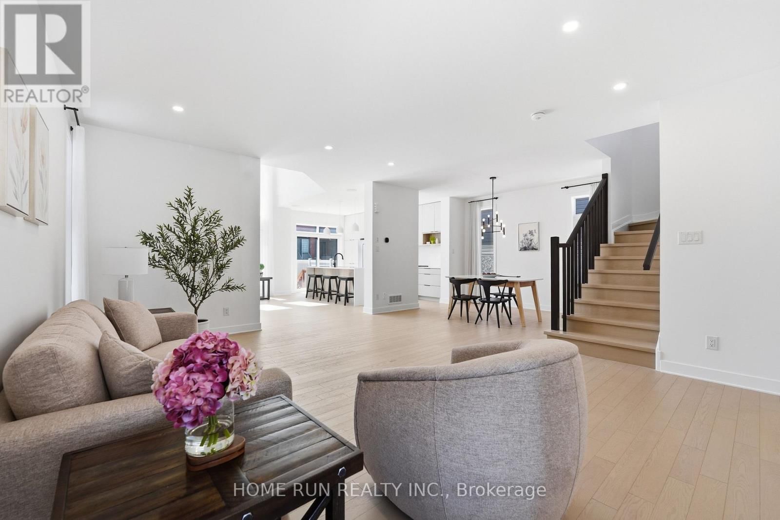 804 ATRIUM RIDGE Image 18