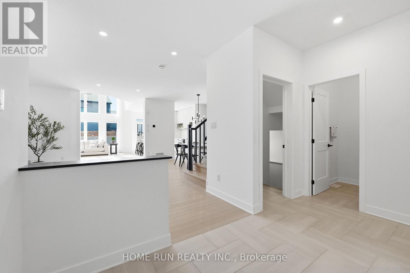 804 ATRIUM RIDGE Image 25