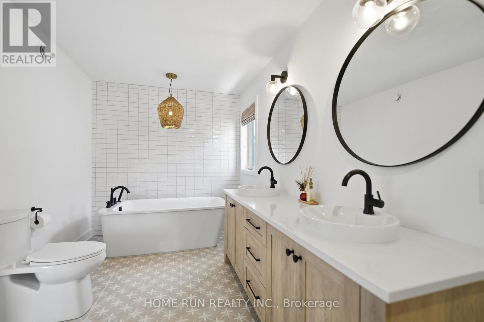 804 ATRIUM RIDGE Image 32