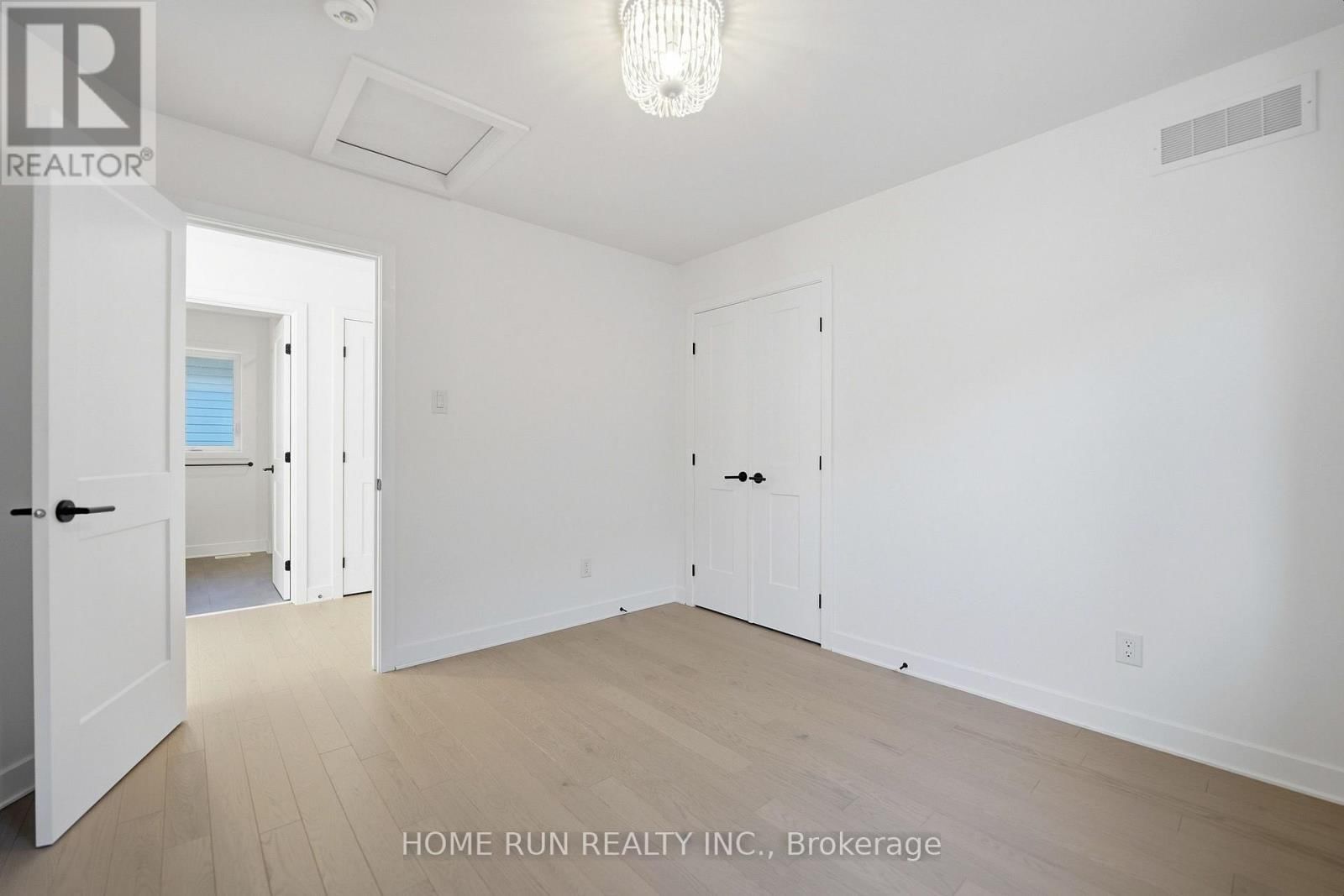 804 ATRIUM RIDGE Image 38