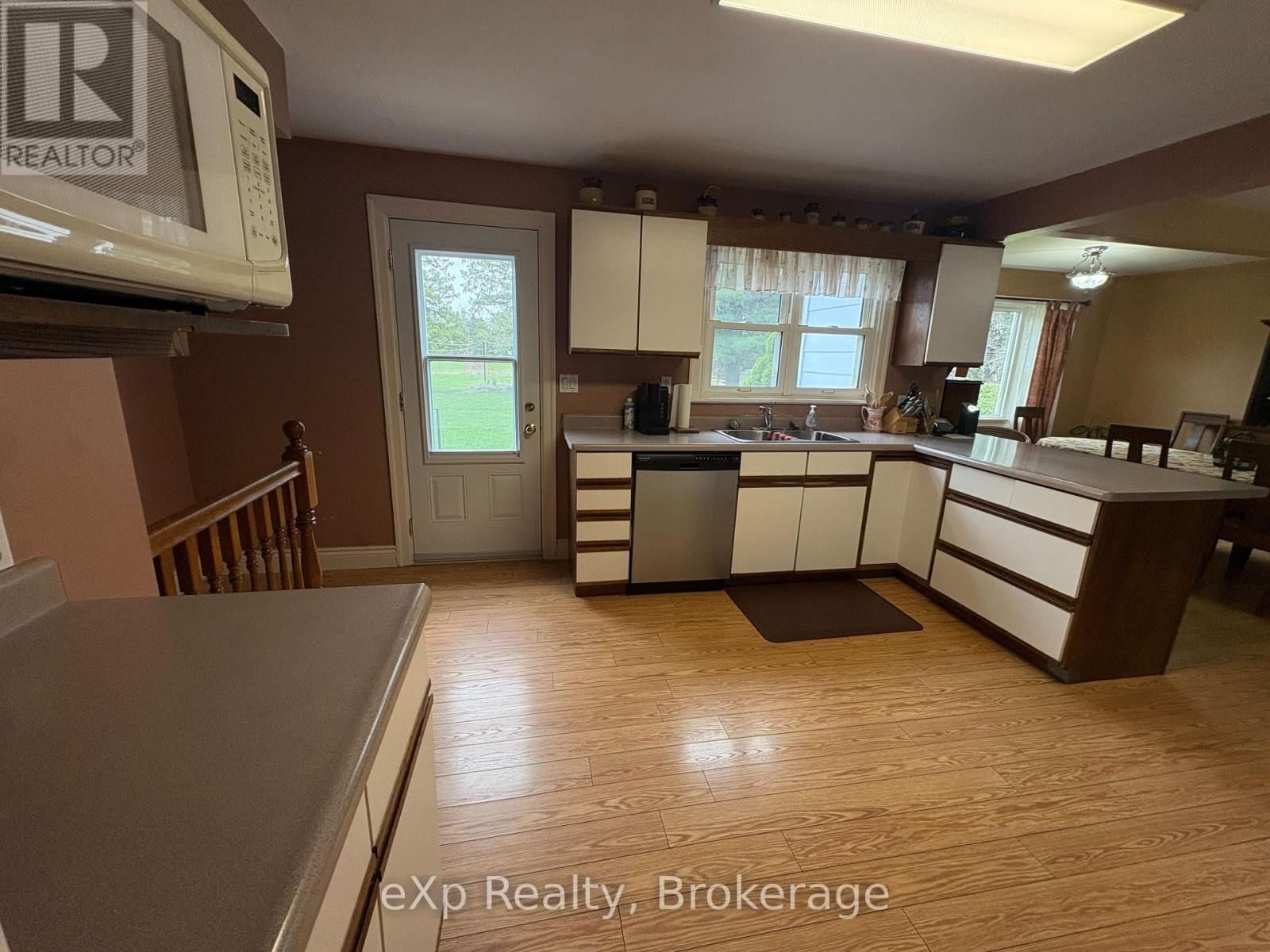 661 2ND AVENUE SOUTHEAST Image 17