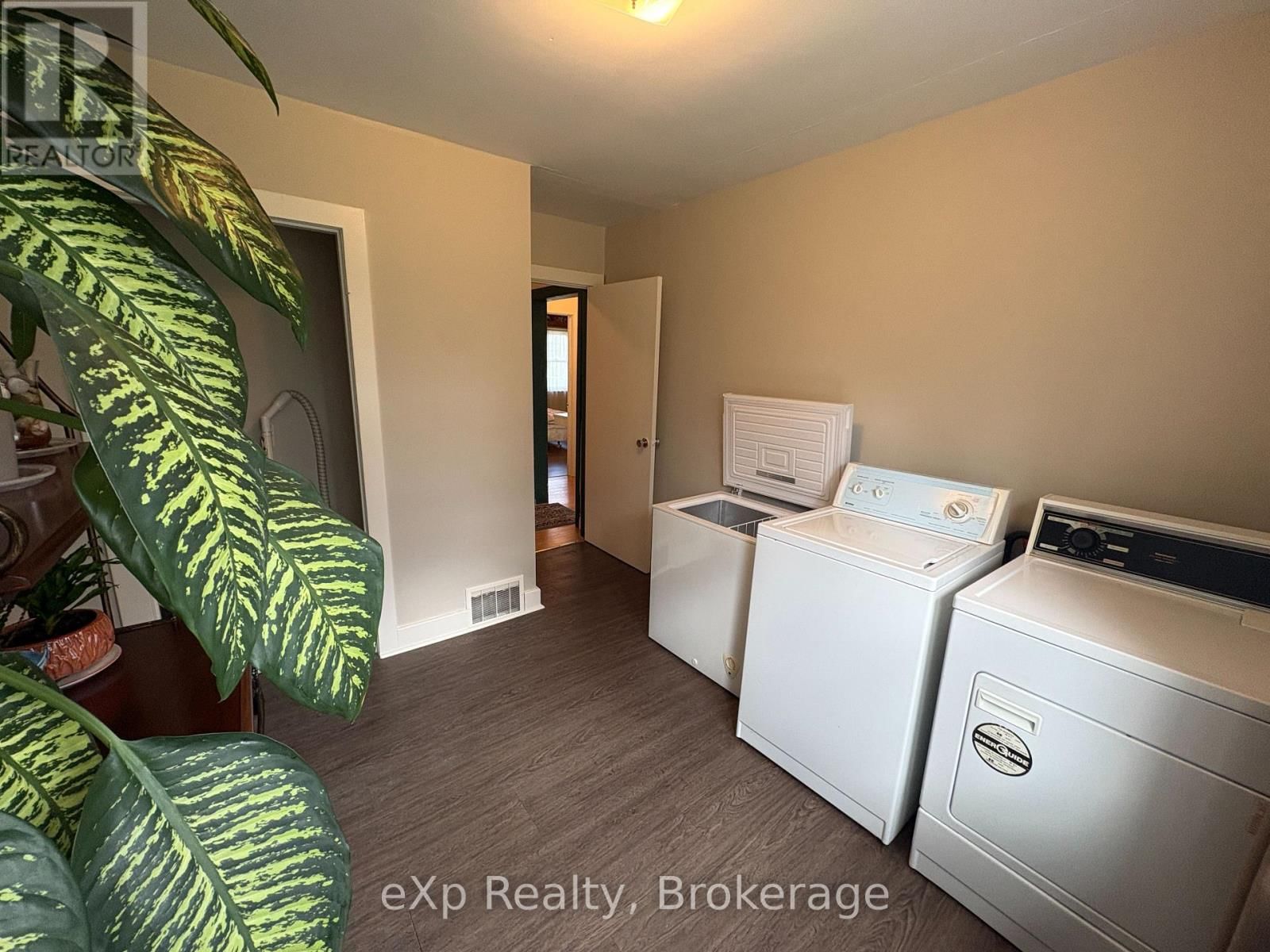 661 2ND AVENUE SOUTHEAST Image 23