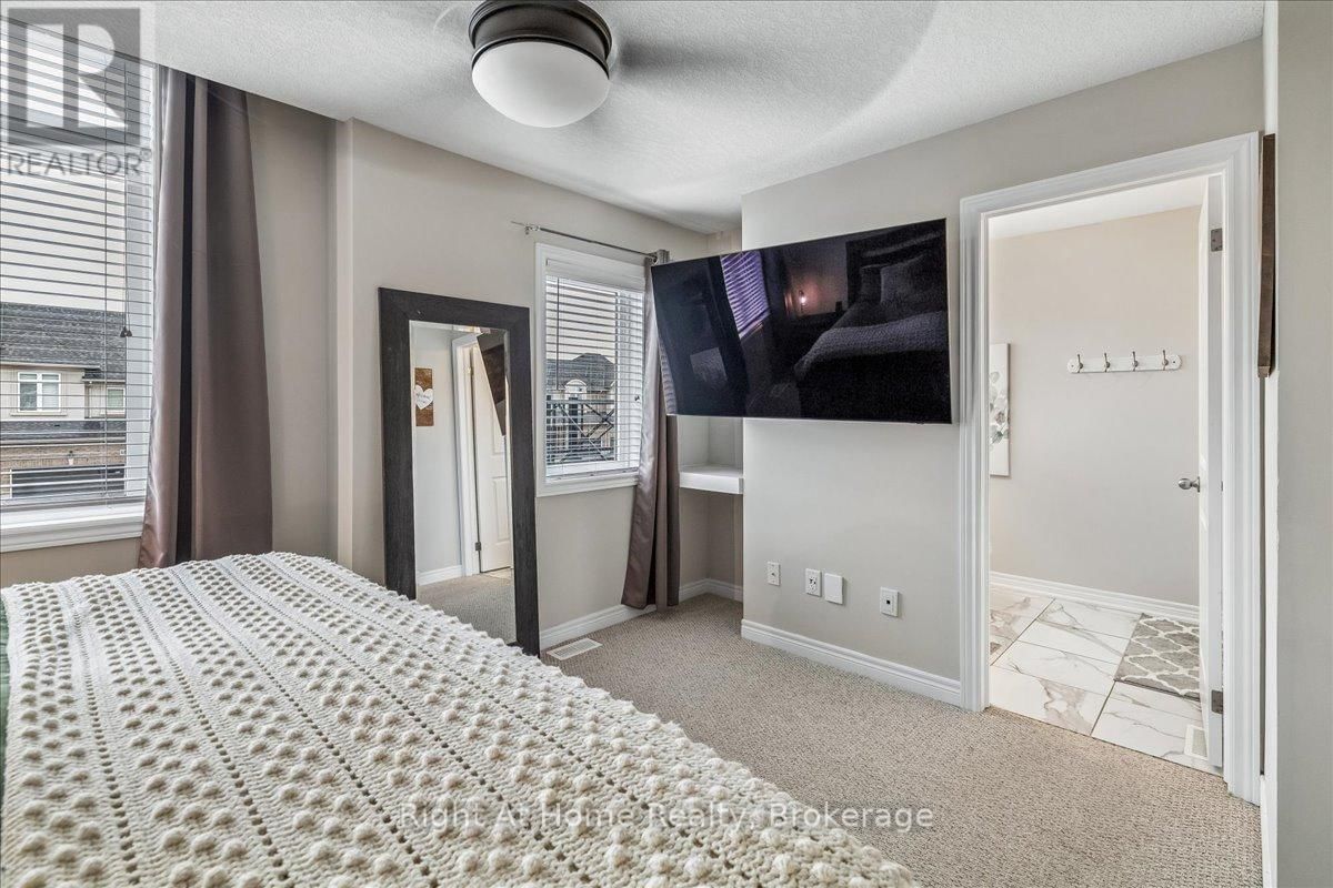 67 FOOTHILLS LANE Image 21