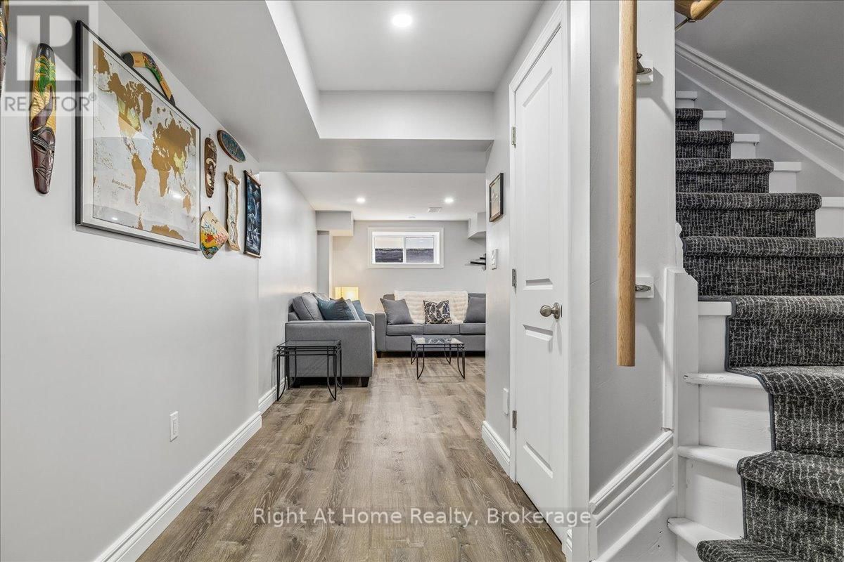 67 FOOTHILLS LANE Image 31