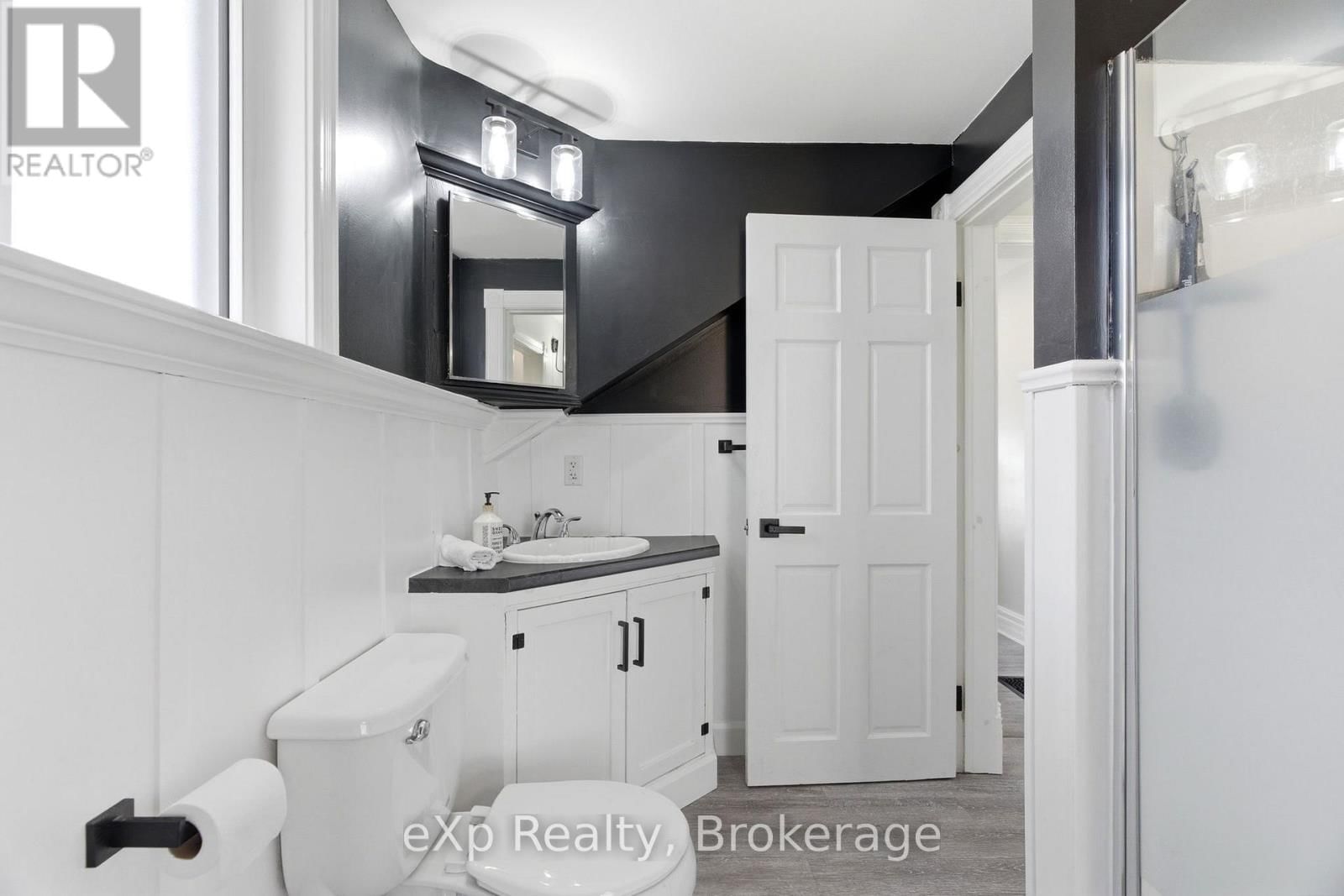 531 BRUNSWICK STREET Image 27