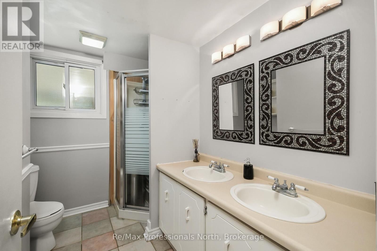 110 FRASER STREET Image 13