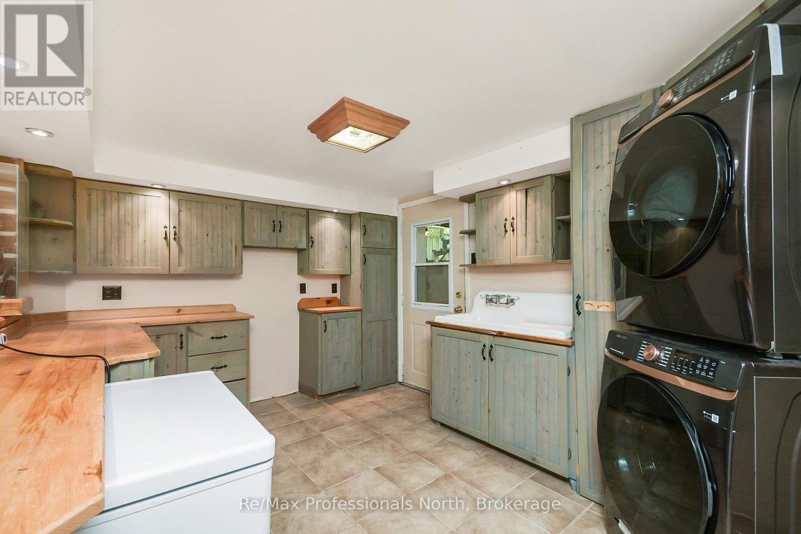 110 FRASER STREET Image 18