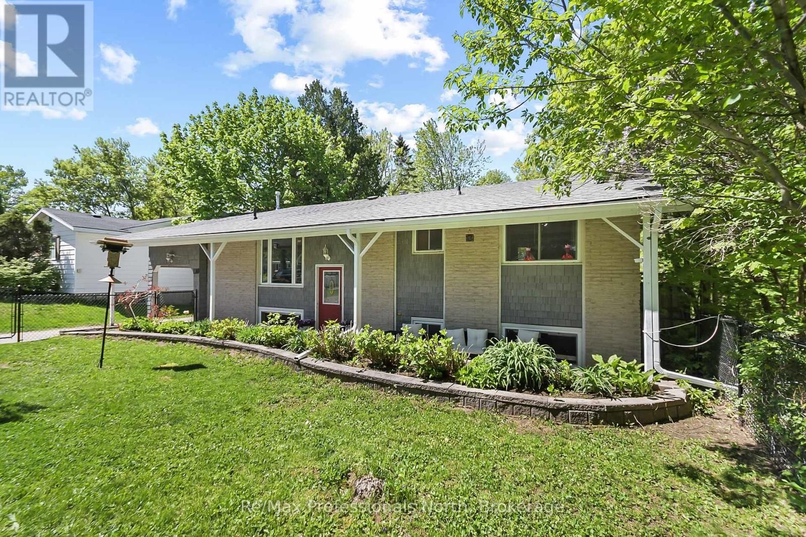 110 FRASER STREET Image 2