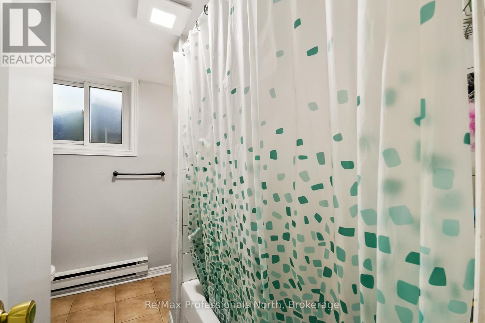 110 FRASER STREET Image 24