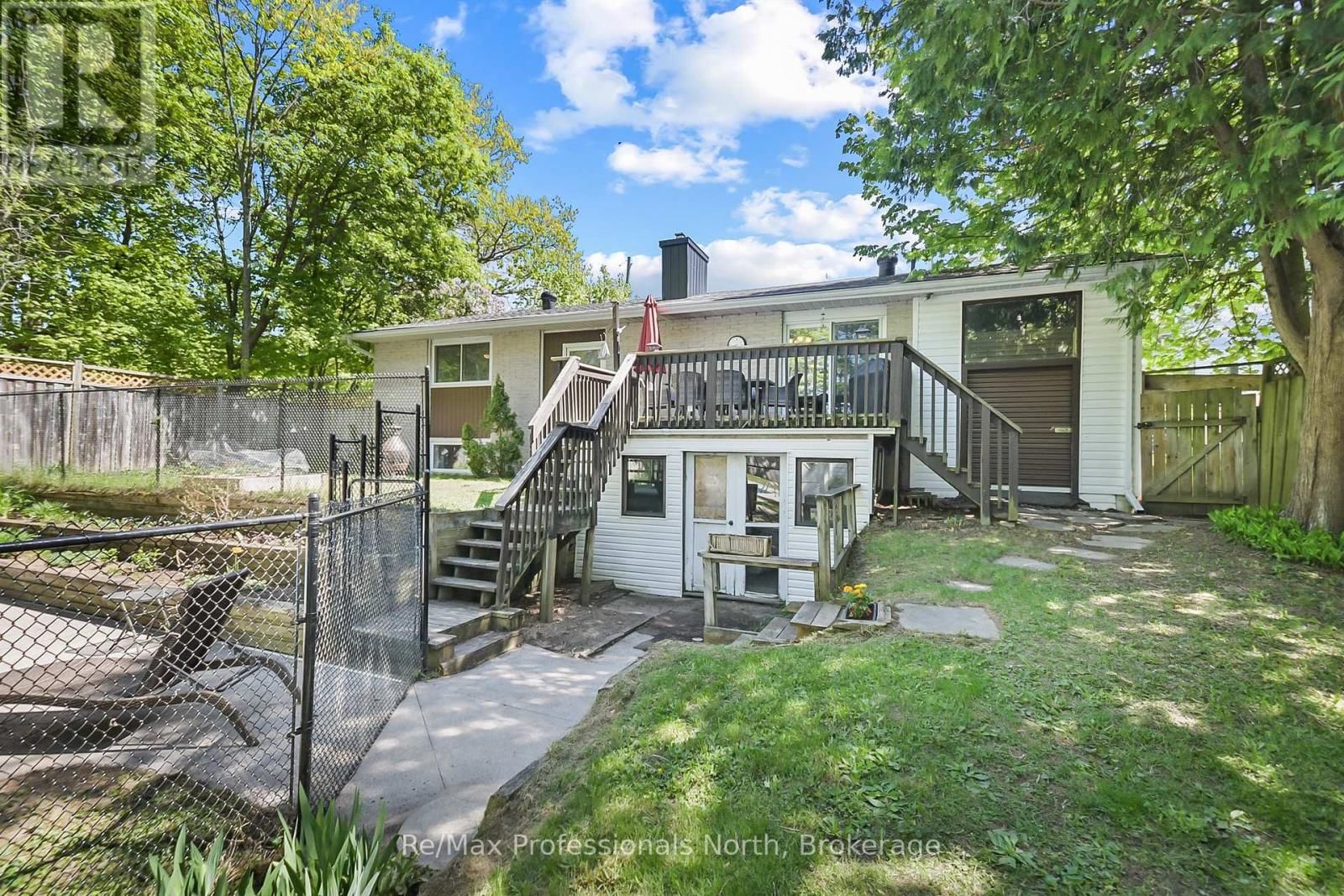 110 FRASER STREET Image 40