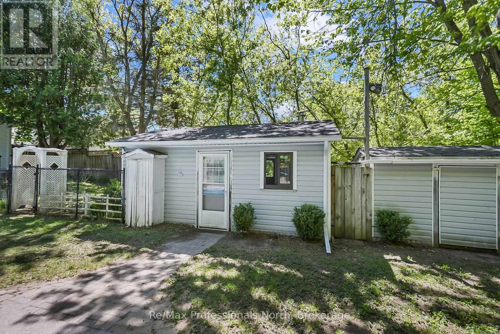 110 FRASER STREET Image 41