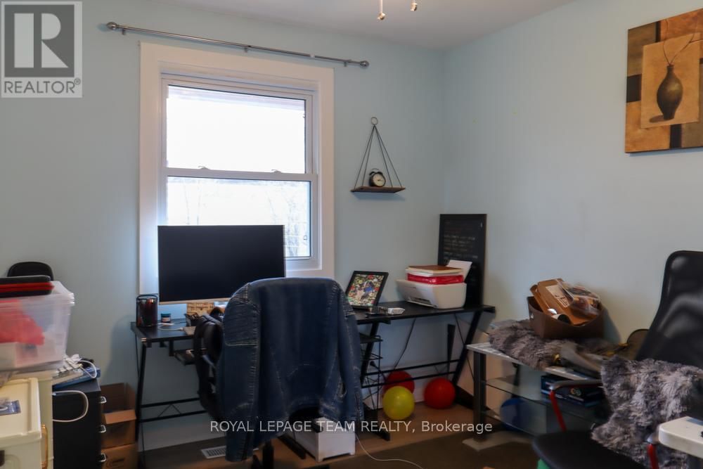 75 WINNIFRED STREET NORTH Image 10