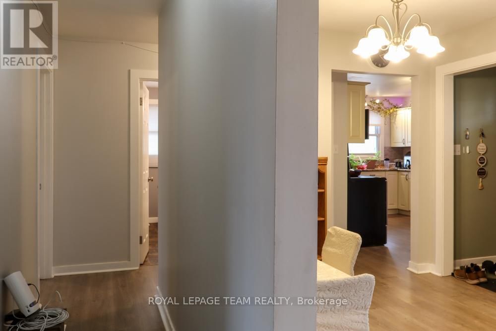 75 WINNIFRED STREET NORTH Image 11