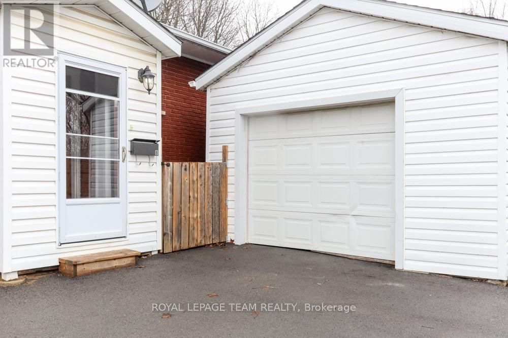 75 WINNIFRED STREET NORTH Image 17