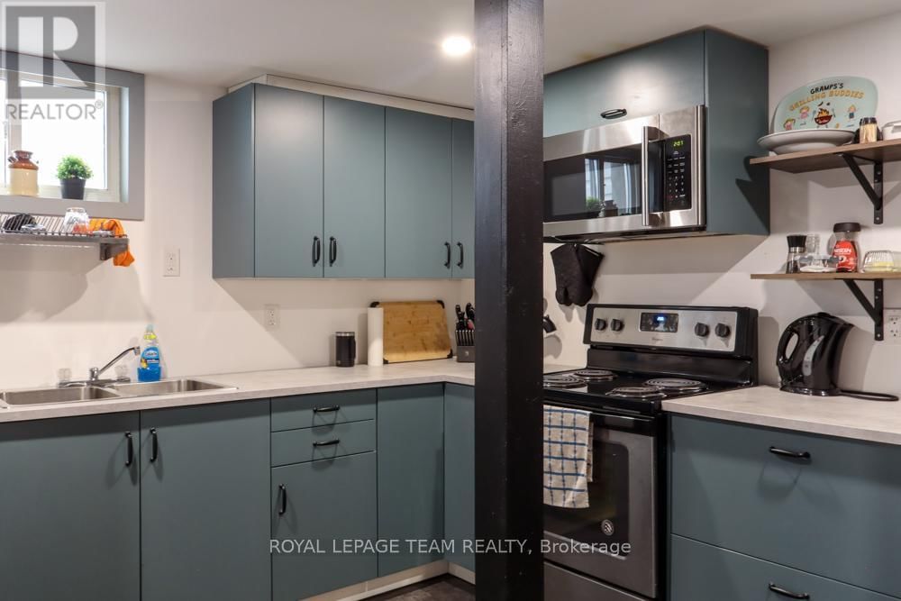 75 WINNIFRED STREET NORTH Image 23