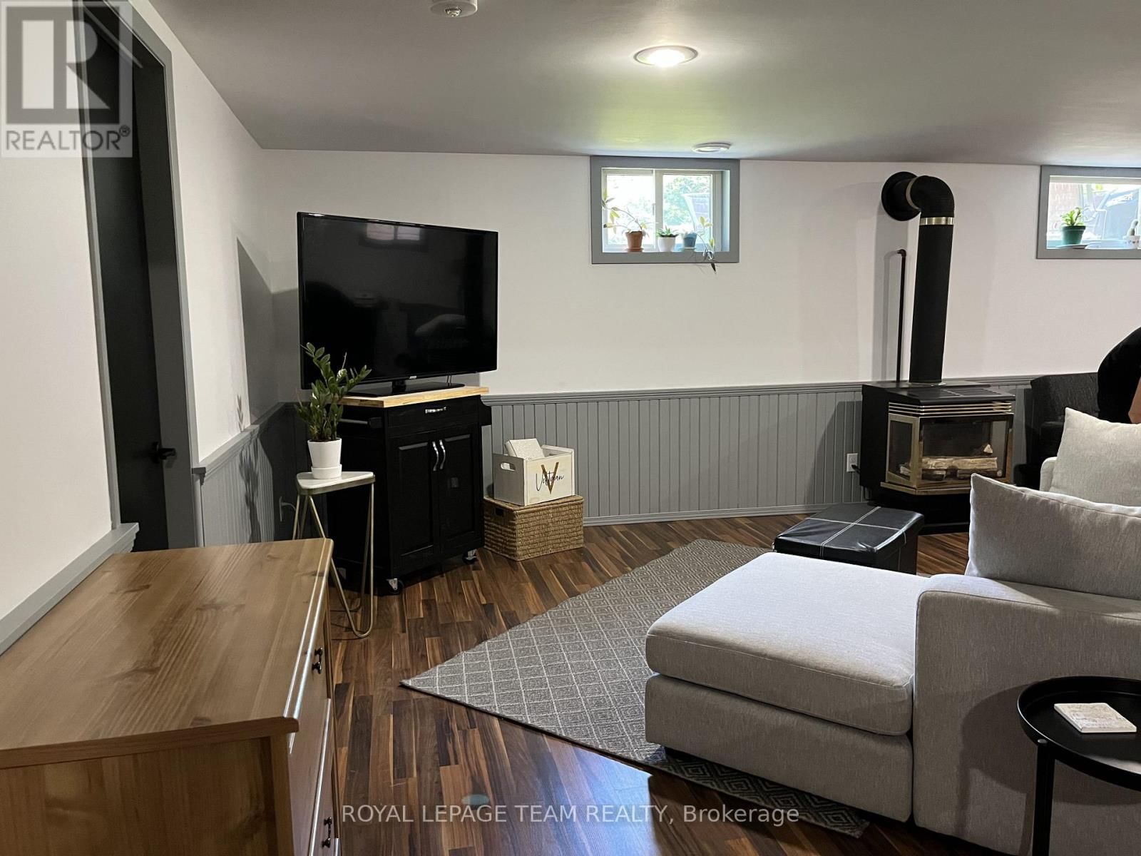 75 WINNIFRED STREET NORTH Image 25