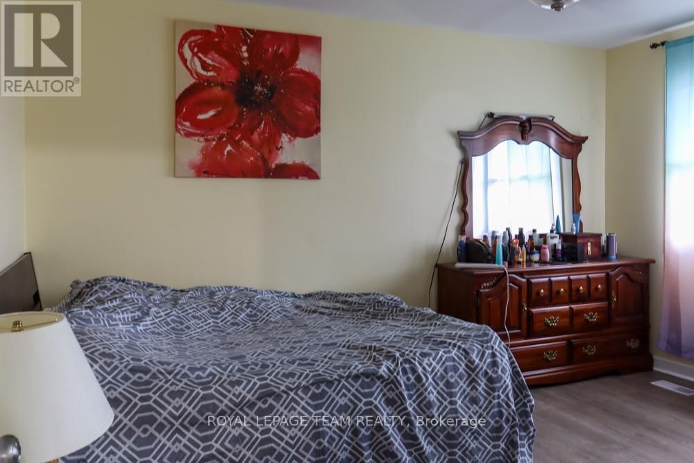 75 WINNIFRED STREET NORTH Image 9