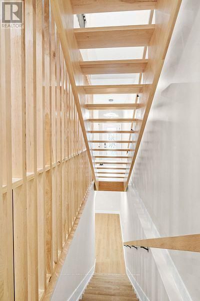 858 WILLIAM STREET Image 20