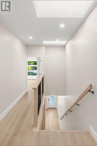 858 WILLIAM STREET Image 23