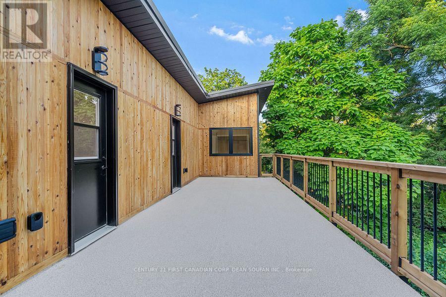 858 WILLIAM STREET Image 31