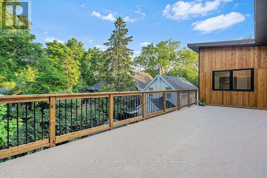 858 WILLIAM STREET Image 32